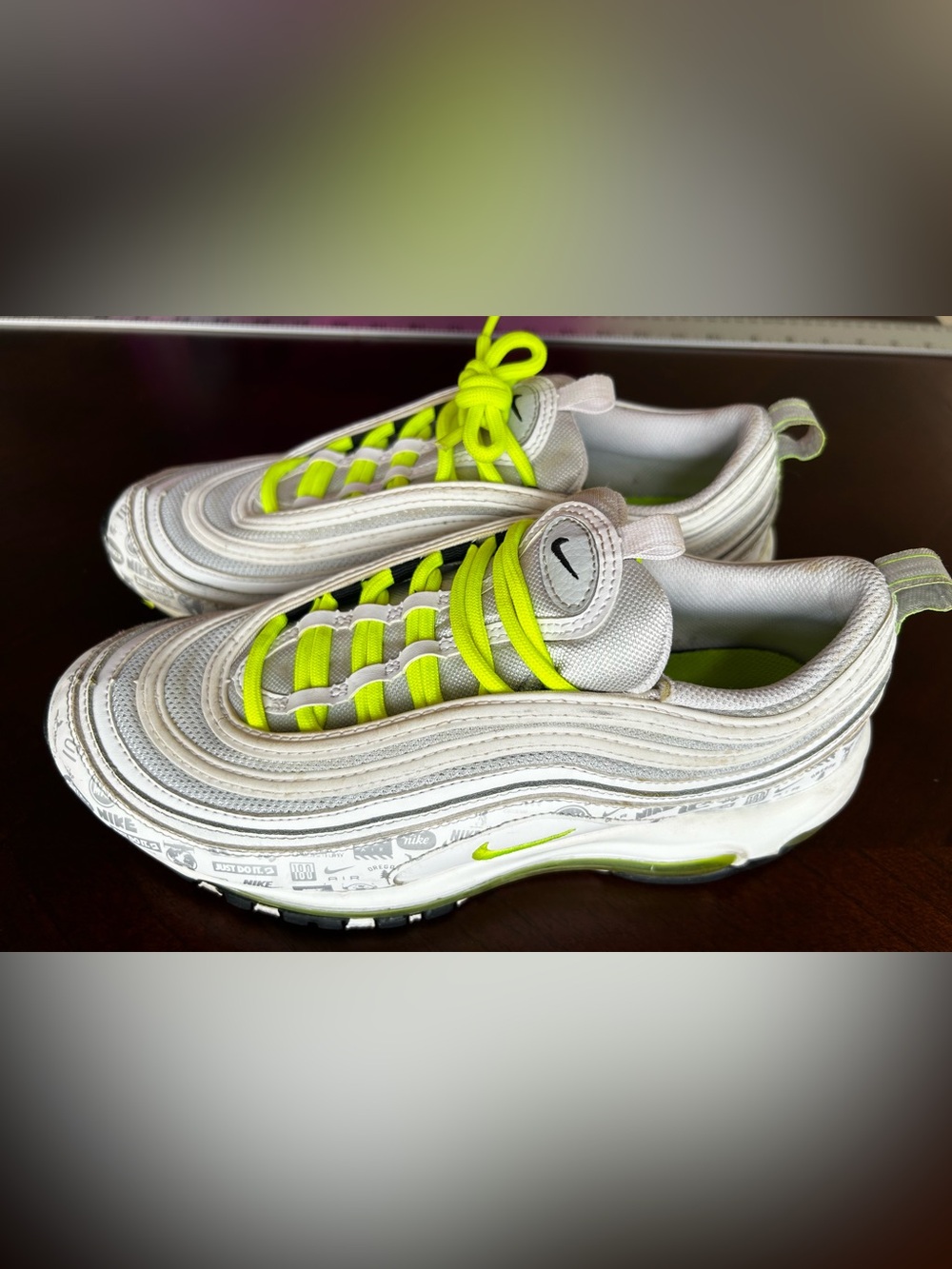 Nike Air Max 97 White with Neon Yellow Accents size 7Y - Picture 3 of 8